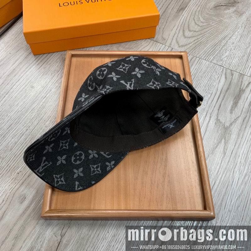 LV Hat dx171