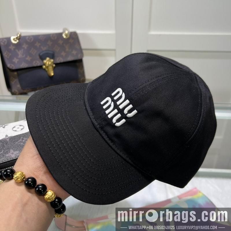MiuMiu Hat hm11