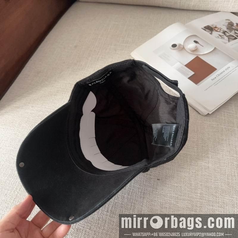 Balenciaga Hat dx23