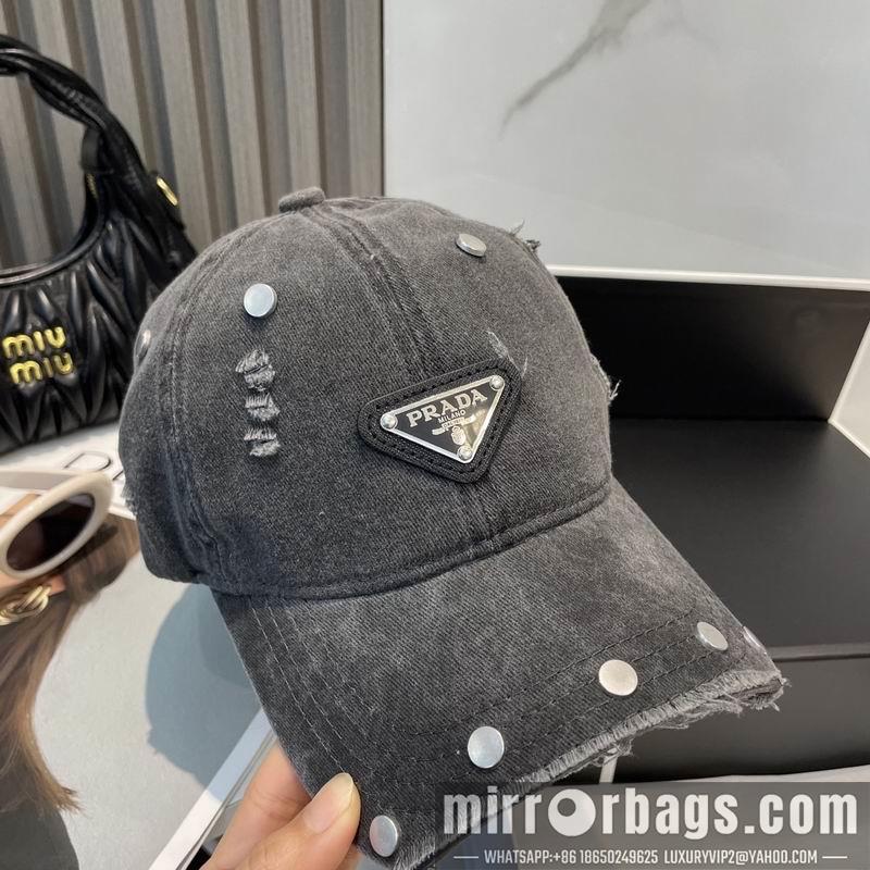 Prada Hat 040202