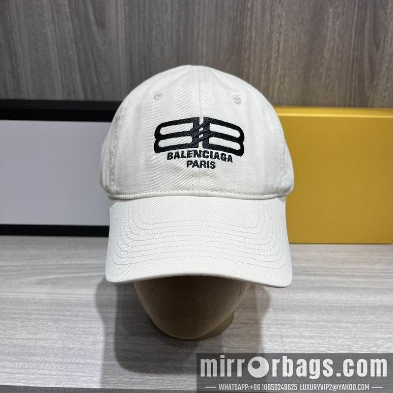 Balenciaga Hat hm38