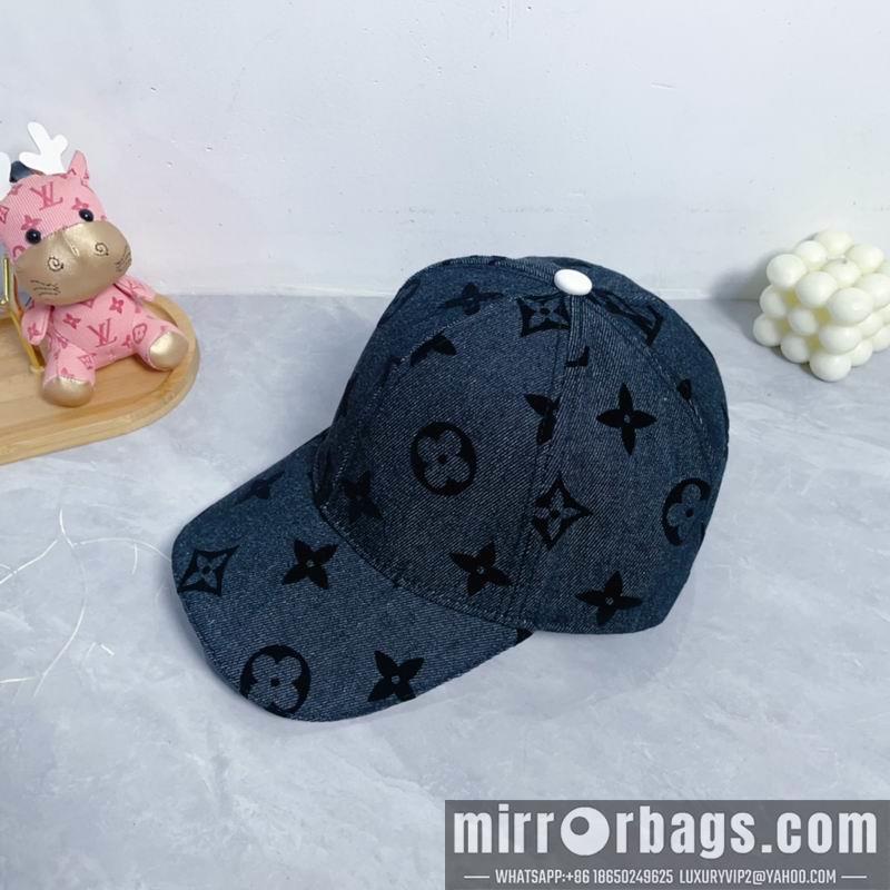 LV Hat dx32