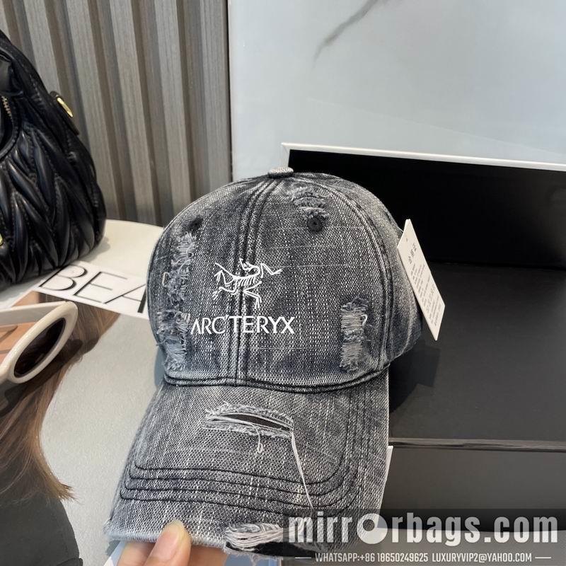 Arcteryx Hat dx18