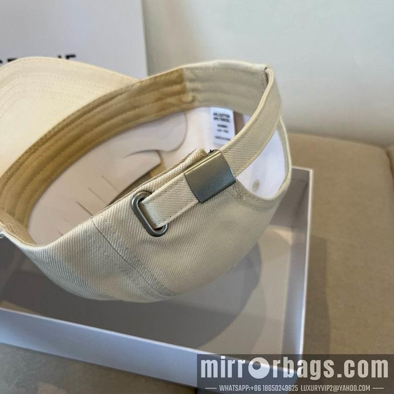 Celine Hat dx43