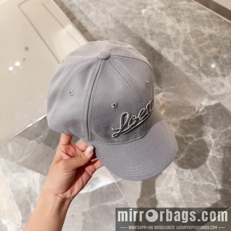 Loewe Hat dx44