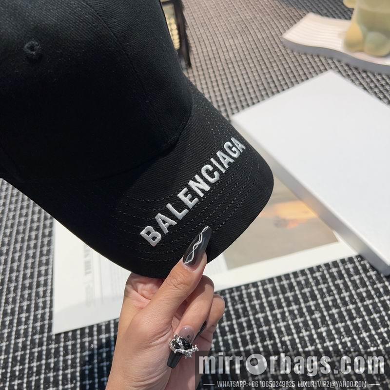 Balenciaga Hat dx13
