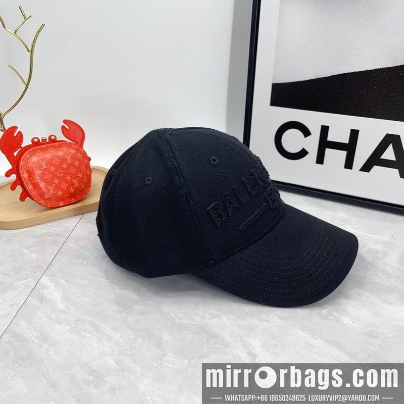 Balenciaga Hat dx03