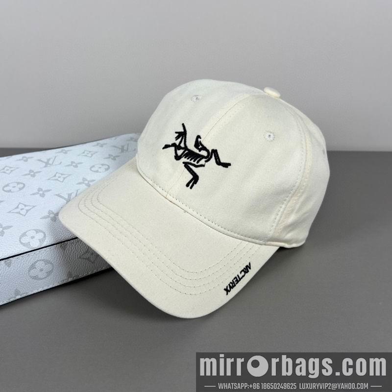 Arcteryx Hat dx17