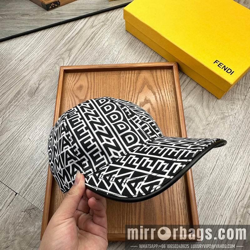 Fendi Hat dx102