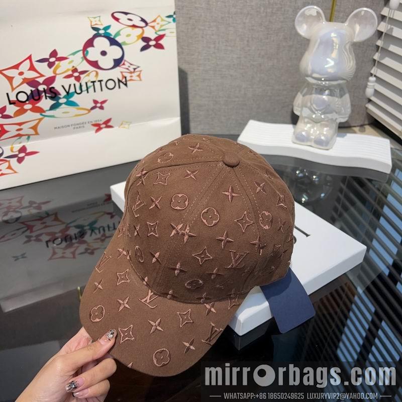 LV Hat 041703
