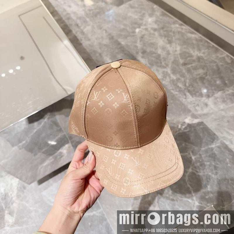 LV Hat 081801