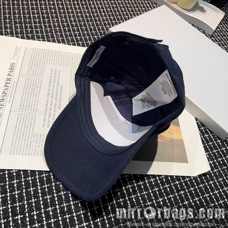 Balenciaga Hat dx11