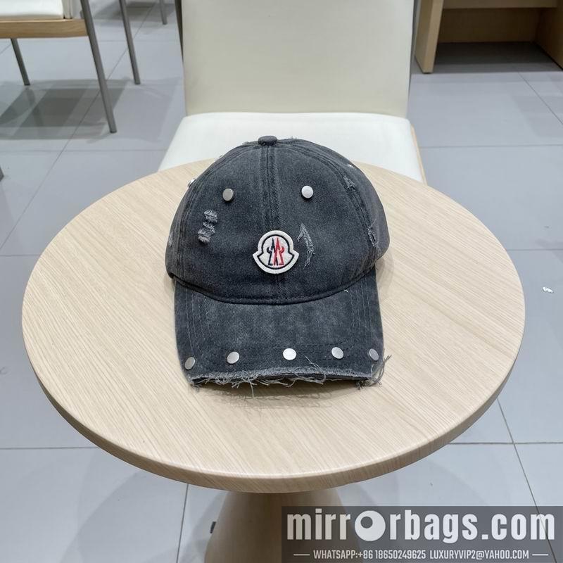 Moncler Hat 021002