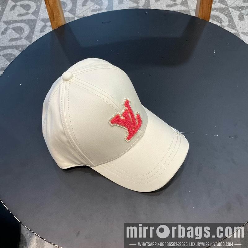 LV Hat 072303