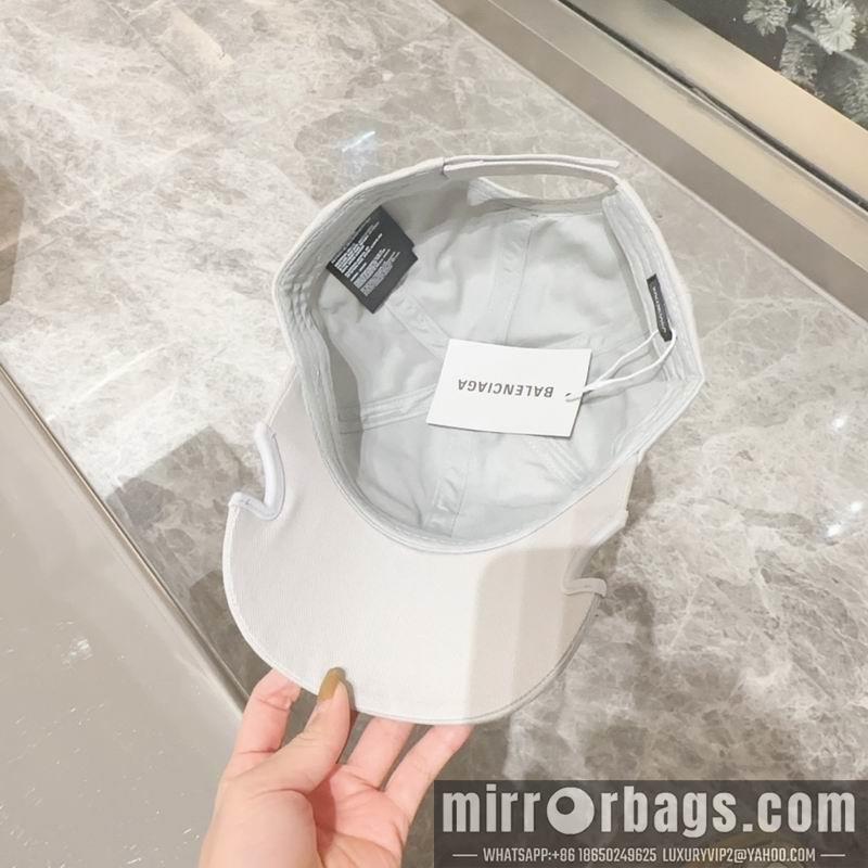 Balenciaga Hat dx55