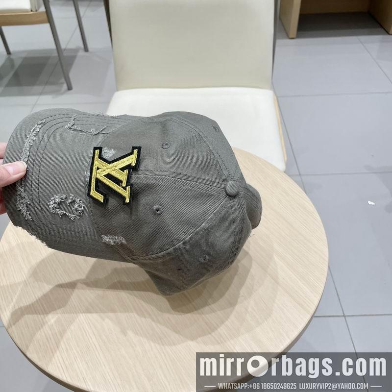 LV Hat 021004