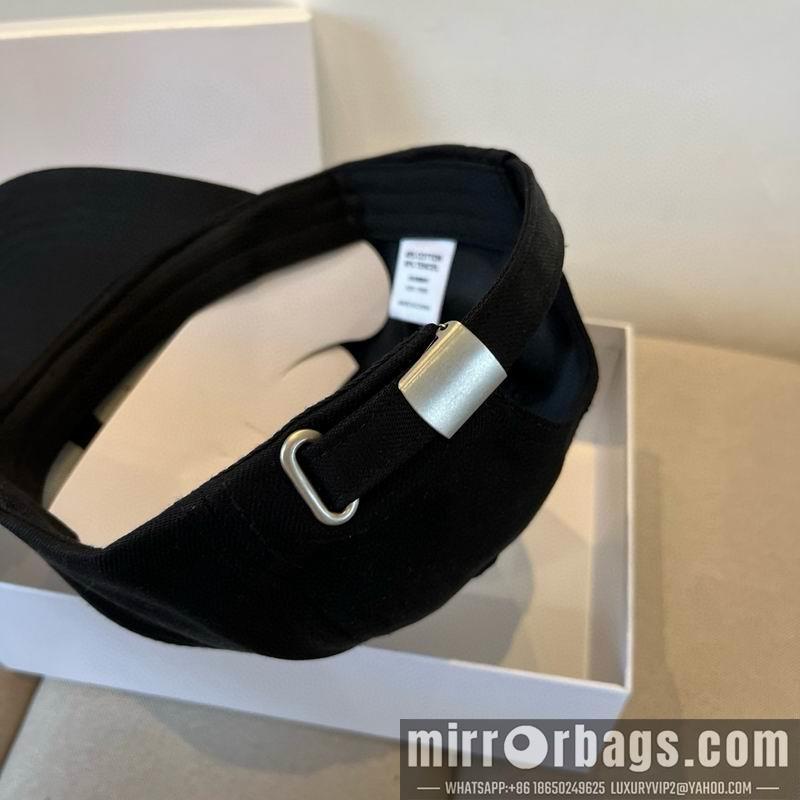 Celine Hat dx43