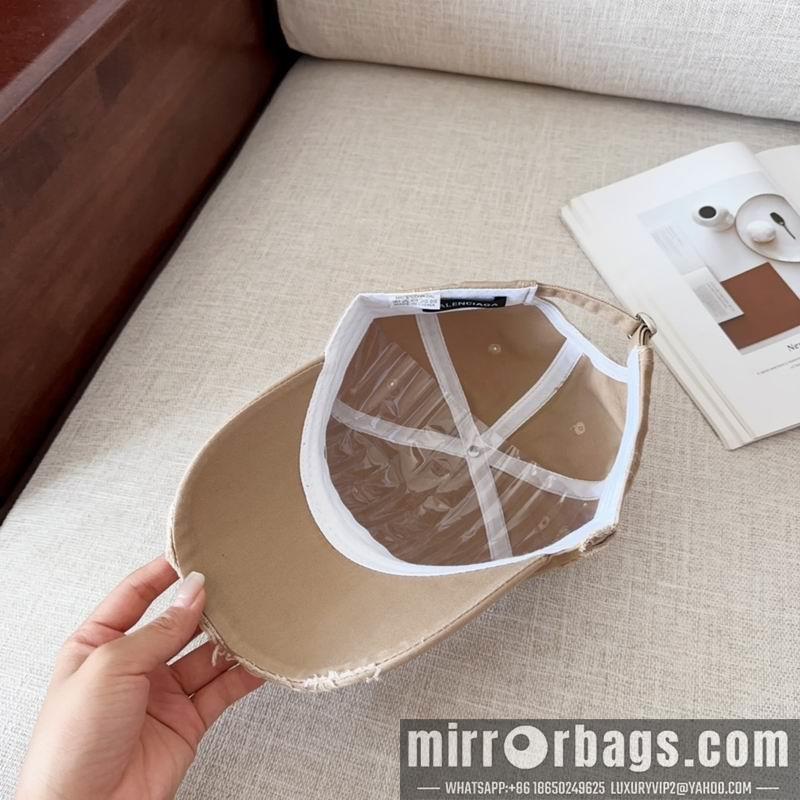 Balenciaga Hat dx105