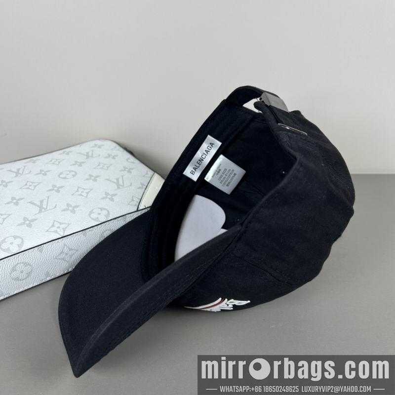 Balenciaga Hat dx38