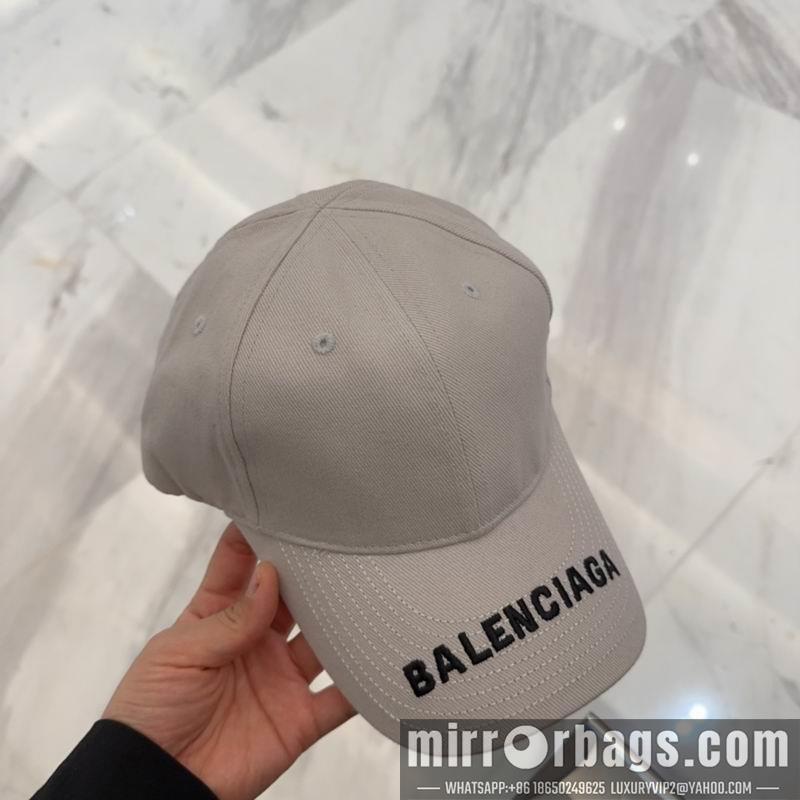 Balenciaga Hat dx75