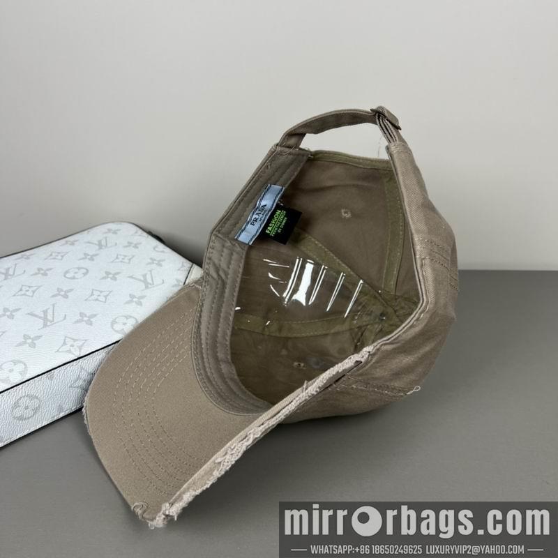 Prada Hat dx30