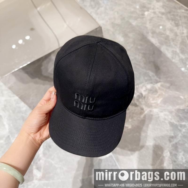 Miumiu Hat 050704
