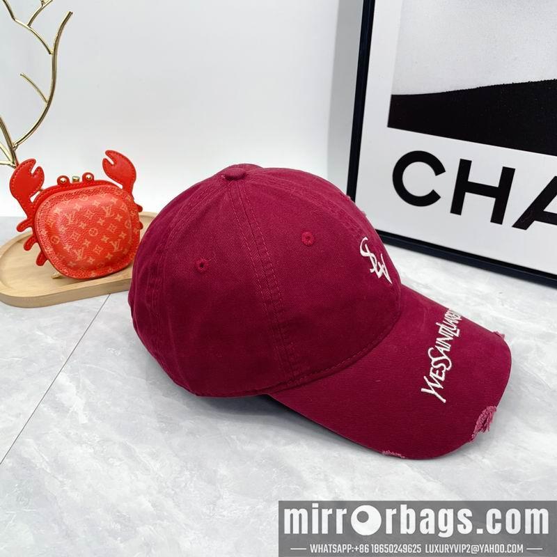 YSL Hat dx32