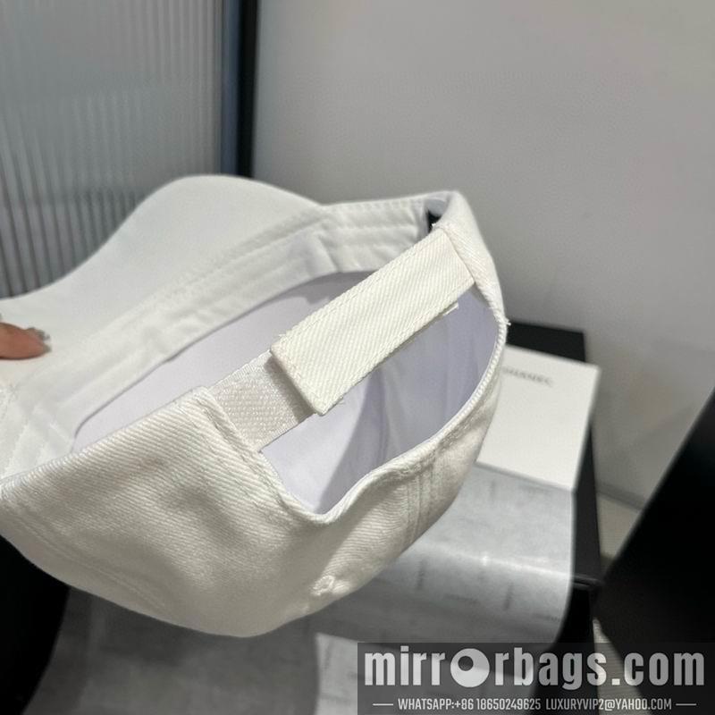 Balenciaga Hat dx42