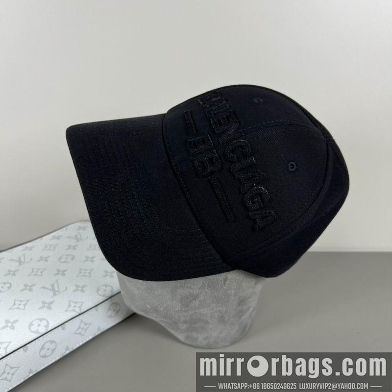 Balenciaga Hat dx09