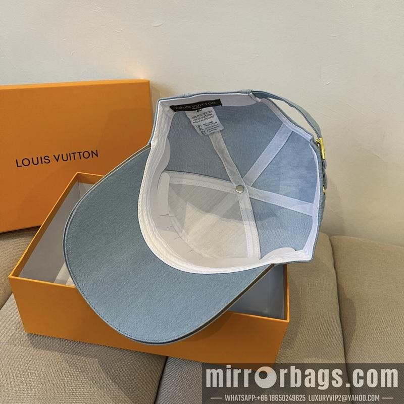 LV Hat dx32