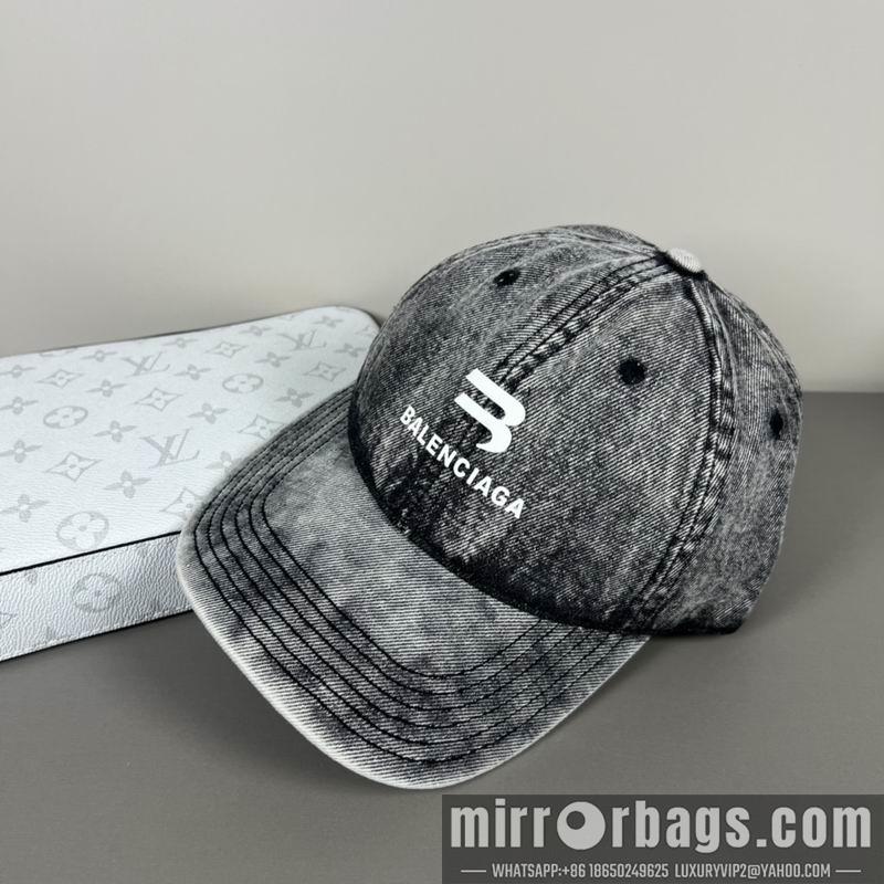Balenciaga Hat dx29
