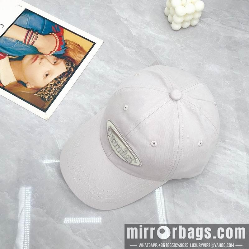 Emis Hat dx04