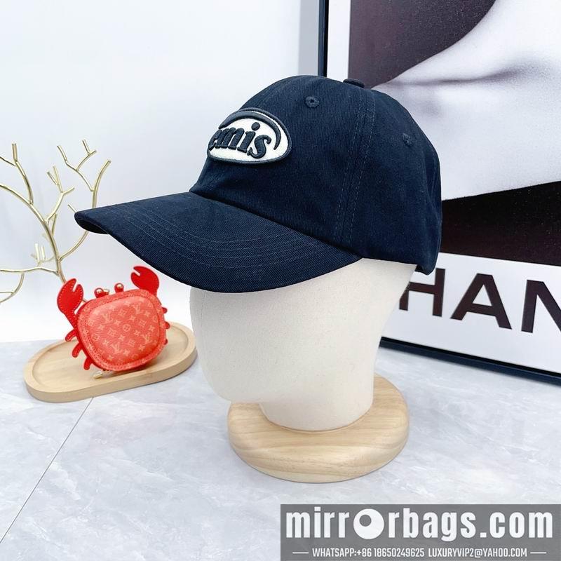 Emis Hat dx04