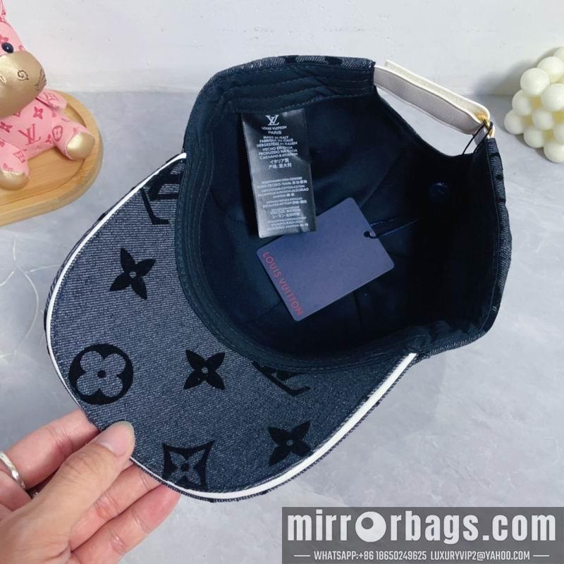 LV Hat dx32