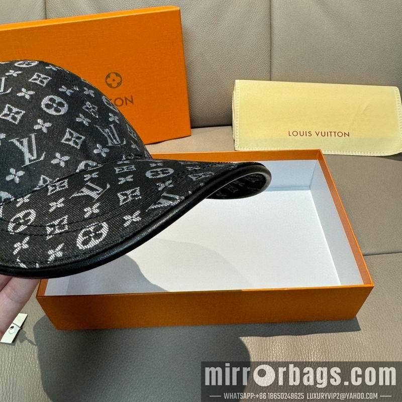 LV Hat dx119