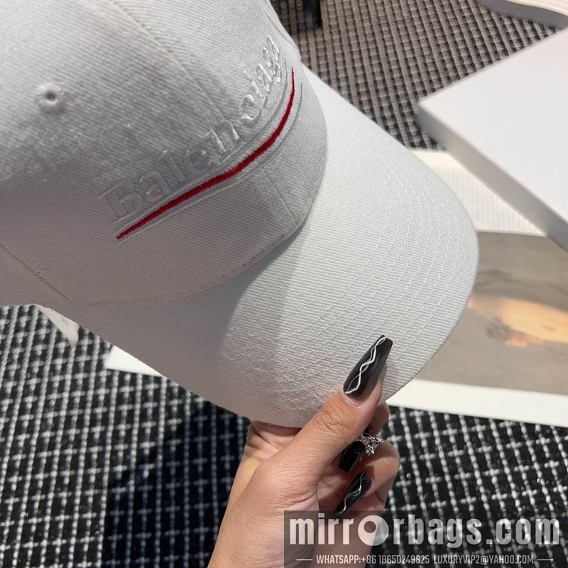 Balenciaga Hat dx25