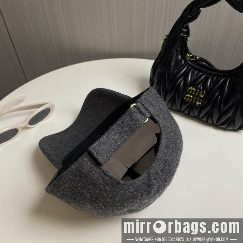 Balenciaga Hat dx113
