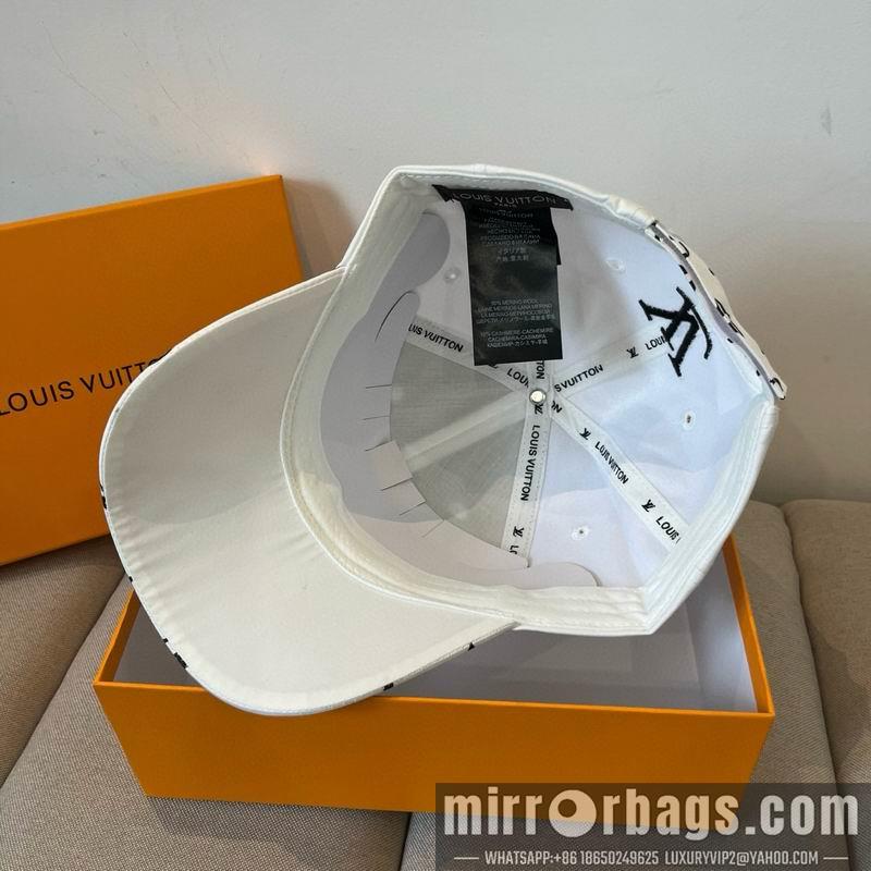 LV Hat dx38