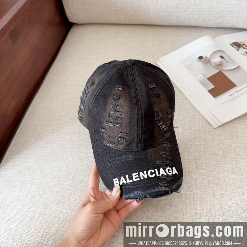 Balenciaga Hat dx105
