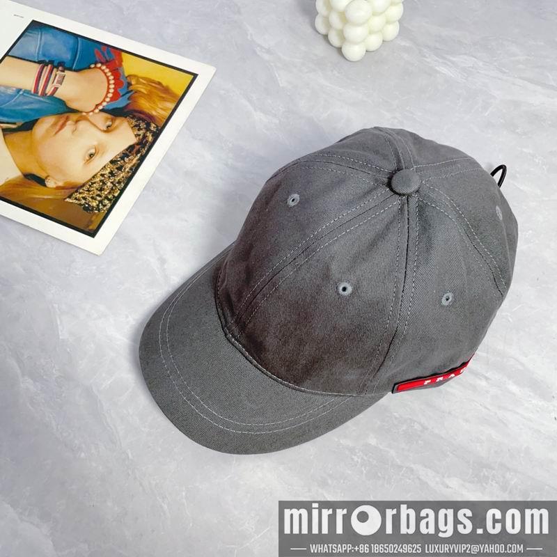 Prada Hat dx19
