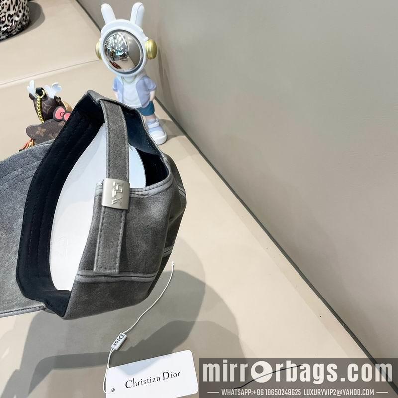 Dior Hat 072802