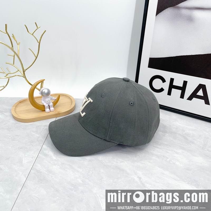 LV Hat dx71
