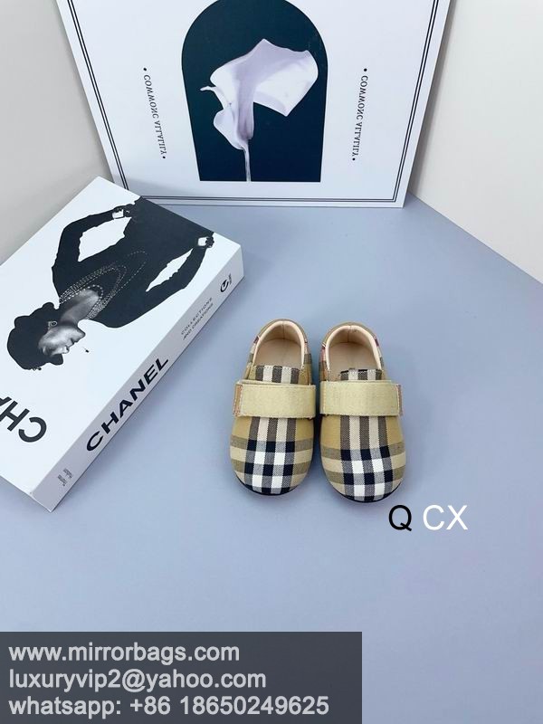 Burberry sz21-28 CX0302