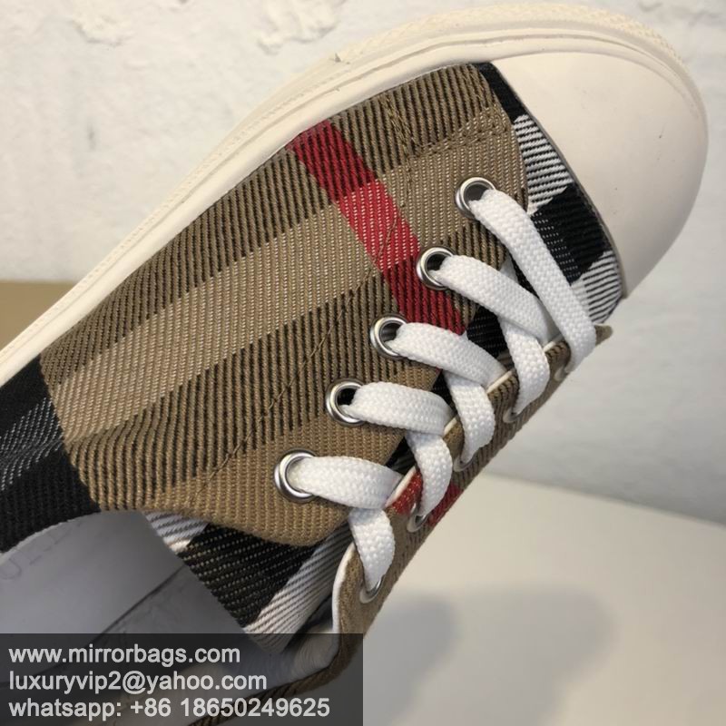 Burbrerry sz25-35 MM0407