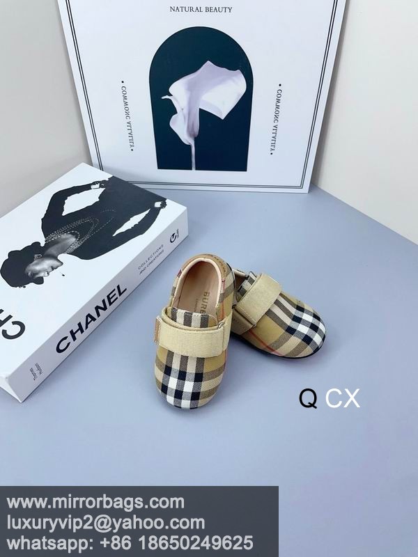 Burberry sz21-28 CX0302