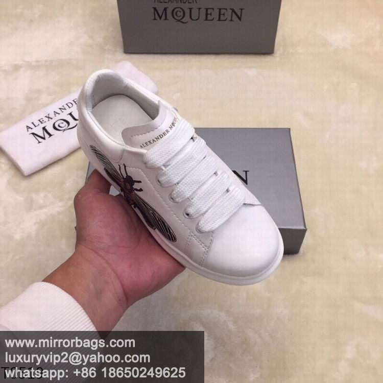 Alexander McQueen 052303