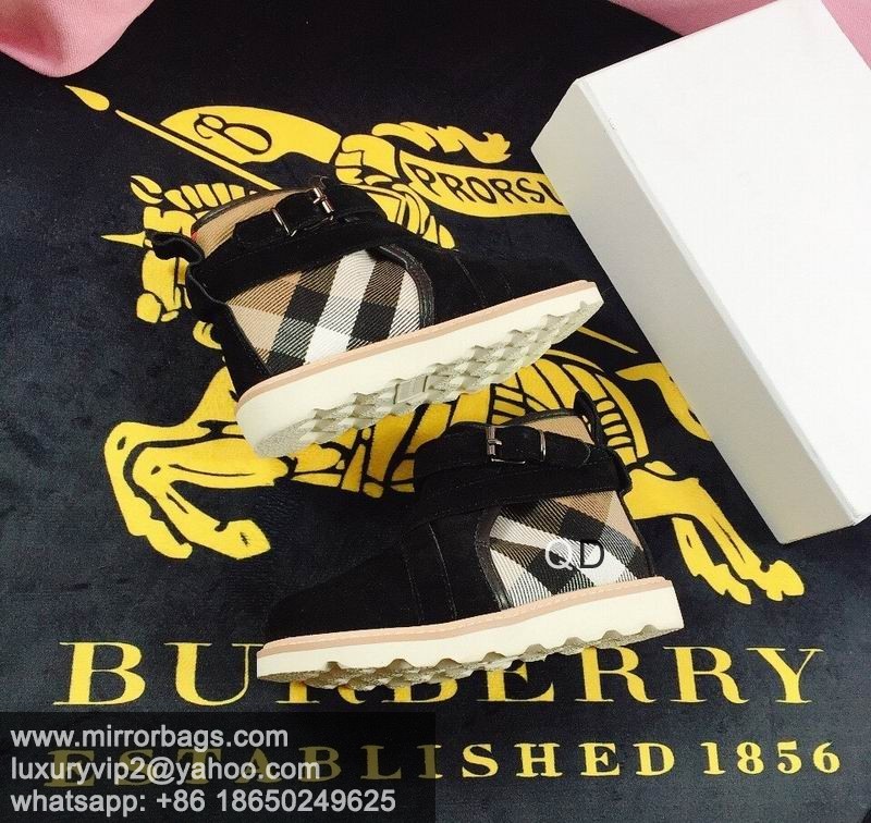 Burbrerry sz26-35MM0413
