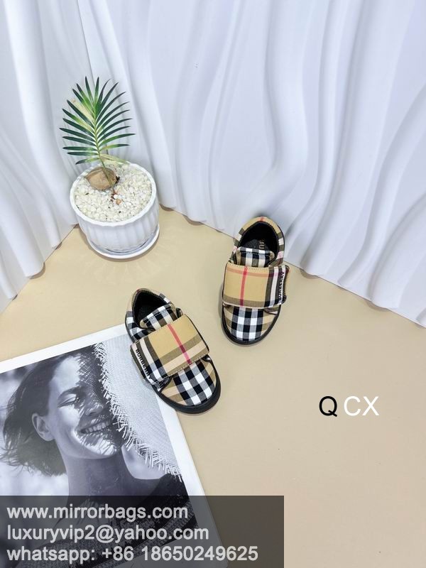 Burberry sz21-28 CX0401