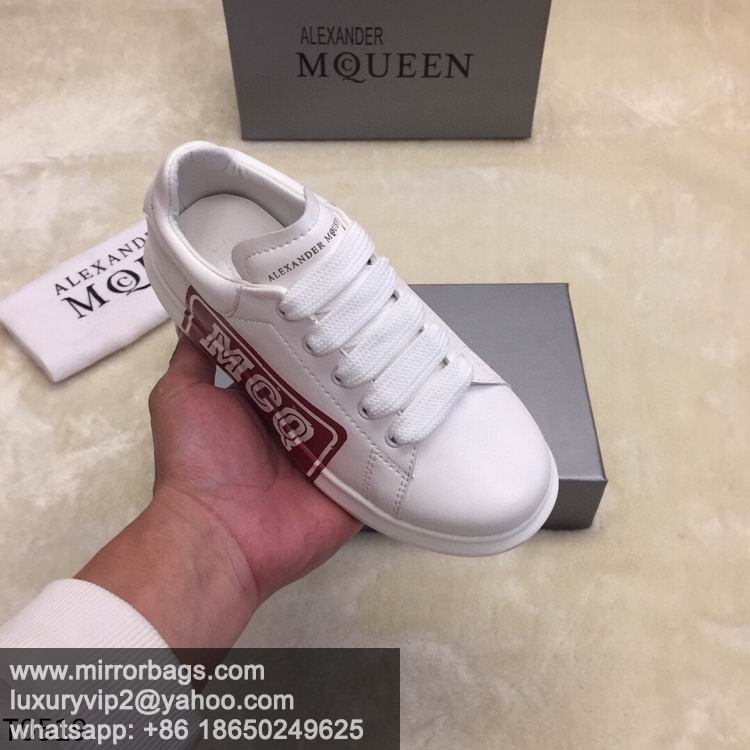Alexander McQueen 052302