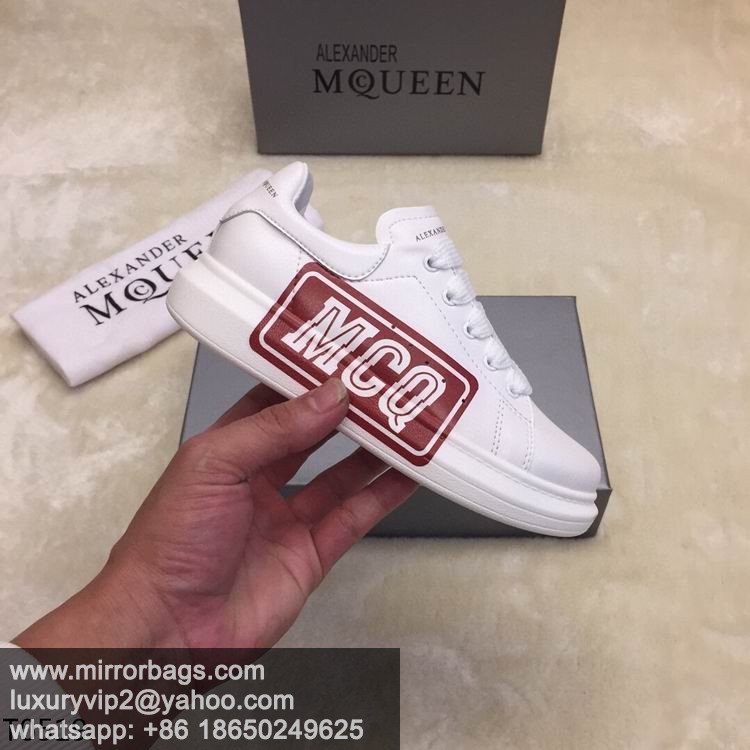 Alexander McQueen 052302